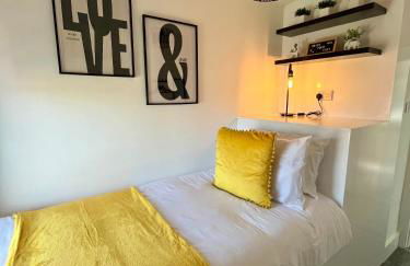 Crestfield House - Stunning Home near Alton Towers - Free Parking & Garden - Foto 5