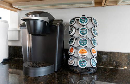 Seaside Serenity Steps to Beach Deck & Porch - Foto 71