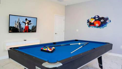 Marvelous 7Bd/5Ba Family Friendly w/ GameRoom & Pool Close to Disney 1201 - Foto 2