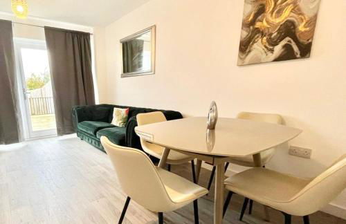 Rare find House with Parking minutes to Canterbury city center - Foto 19