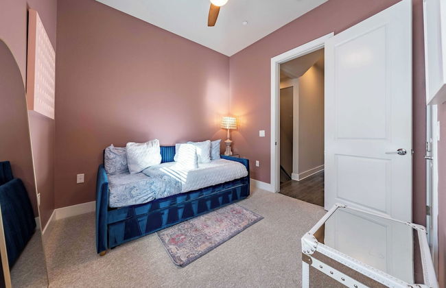 Modern Home, Private Balcony, Near Rainey & Lady Bird Lake Haus of Z - Foto 26