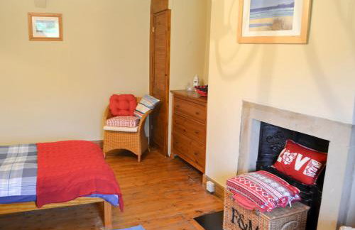 Blue House Cottage - Photo 12