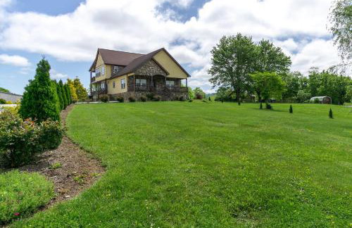 Hot Tub, Views & Game Room - 20 min to Downtown Asheville! - Foto 45