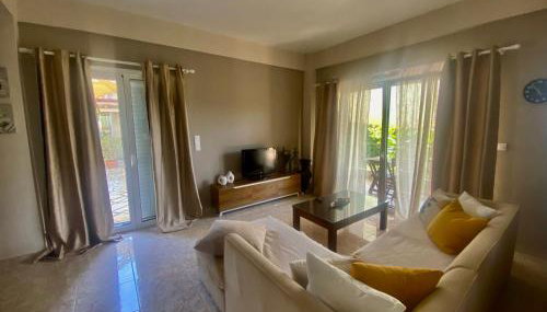 Siamos Villa - Photo 2