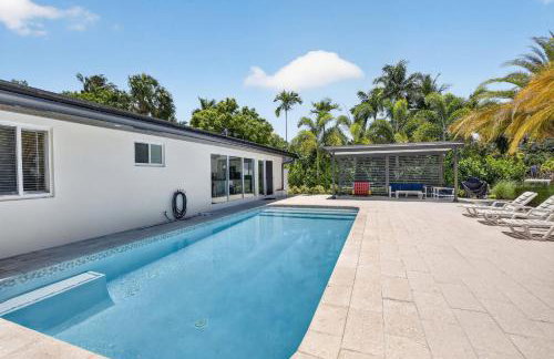 Waterfront Oasis with Private Pool - Foto 36