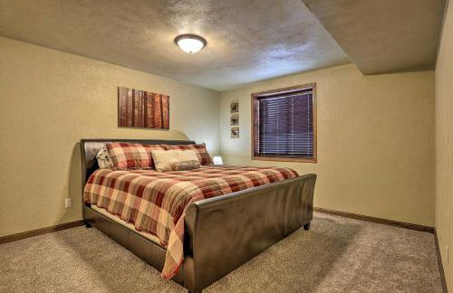 Idyllic Sturgis Home with Fire Pit and Large Deck! - Foto 24