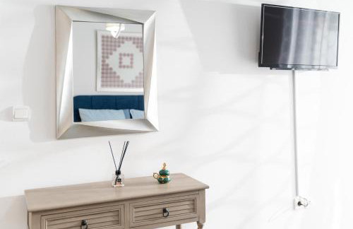 Colorful city apartment - Photo 12