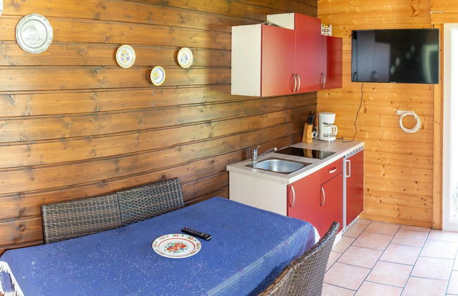 Bungalow by Lake Ossiach With Mountain Views - Photo 12