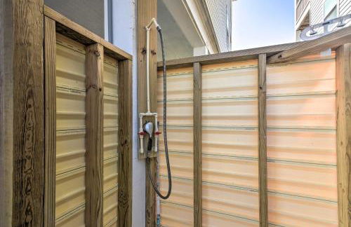 2 Decks, Patio and Views Beachfront Texas Retreat - Photo 31