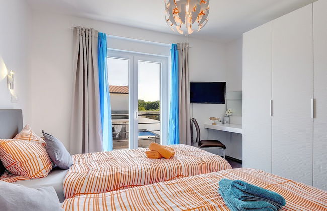 Modern Holiday Home in Novigrad With Pool - Foto 5