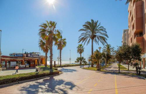 C13 Seaside Málaga with pool and parking - Photo 4