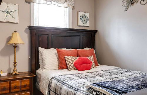 The Cozy Bungalow free parking fully fenced backyard - Foto 7