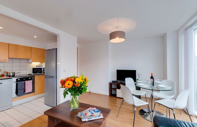 Base Serviced Apartments - The Docks - Photo 12