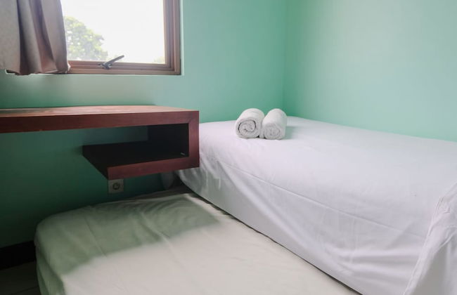 Homey 2Br At Majesty Apartment - Photo 8