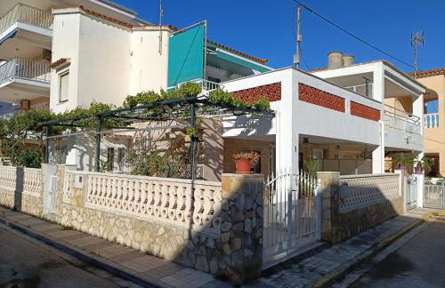 CASA BAJA OLIVA PLAYA - Photo 1