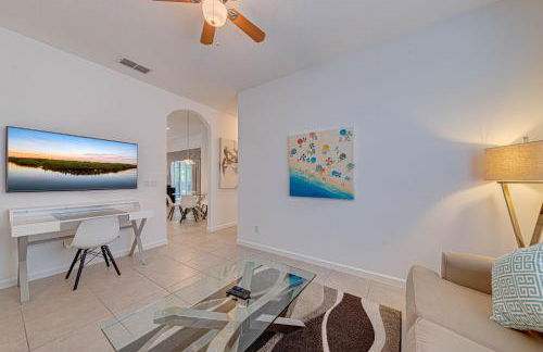 #350-Stunning Villa with Modern Decor, West Facing Pool Overlooking Private Conservation Land - Foto 30