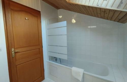 Chalet cosy au vert pour 6 avec piscine et Wi-Fi, proche Souillac - FR-1-828-3 - Foto 15