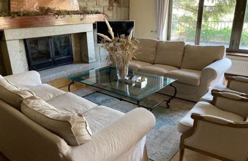 Los Cedros, gran chalet con piscina y apartamento en Navacerrada - Foto 5