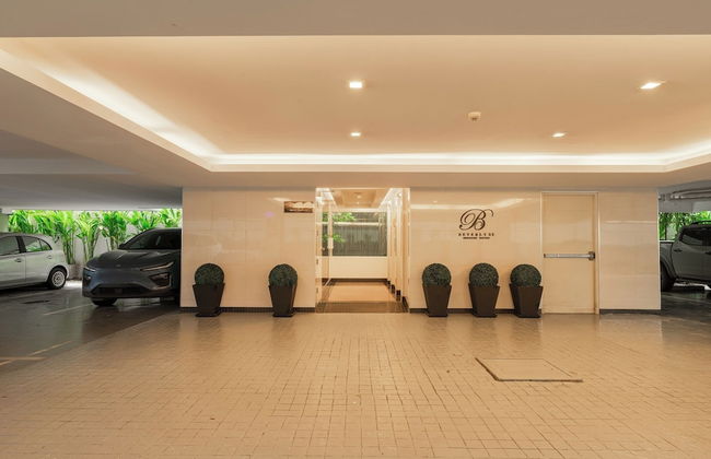 Beverly33 - Photo 25