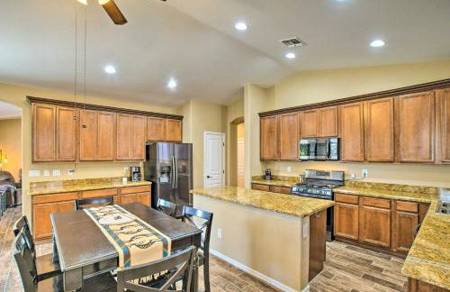 4 Mi to Surprise Stadium! Snowbird Haven with Pool - Foto 20