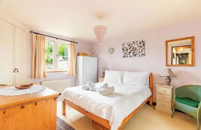 Host Stay Woodfalls Barn - Foto 18