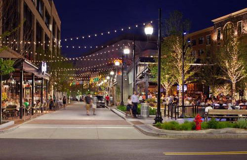 Modern 2BR Home 10 min Boston Near Assembly Row - Foto 22