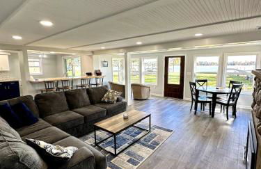 Lakefront Escape Dock Fire Pit Sleeps 14 - Foto 1