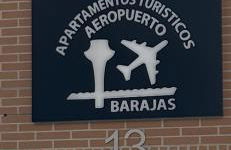 Apartamentos Turisticos Aeropuerto Barajas - Photo 5