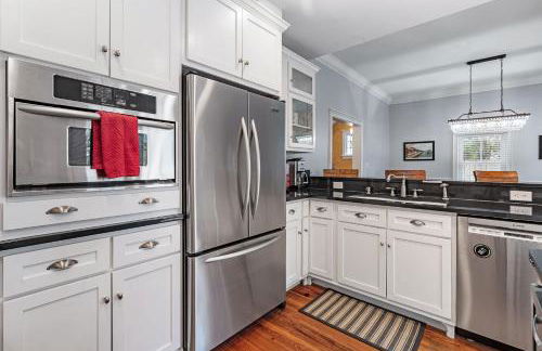 Secret Garden Hideaway l Walk to DNTN l Sleeps 8 - Foto 23