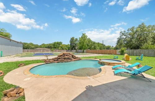 Pickleball-Basketball Oasis-Pool & Spacious Home - Photo 38