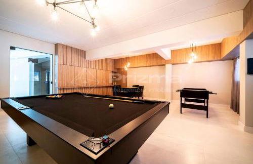 306 Bl 03 - WaldGarten Bombinhas - 50 m do Mar e Frente Avenida - Condomínio de Alto Padrão - Piscina - Academia - Salão de jogos - Foto 49