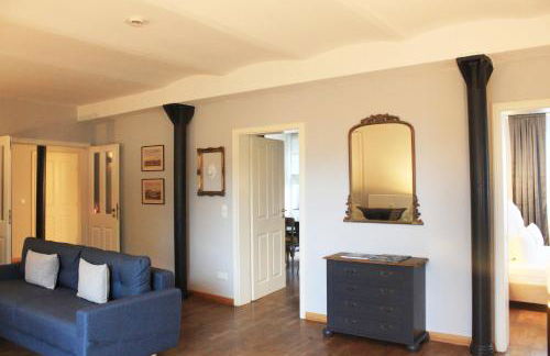 R B Apartment Hamburg Family - zentrumsnah - 108 qm mit Dachterrasse - Küche - Waschtrockner - Smart TV - Badewanne & Dusche - kostenloser Parkplatz - 2 Schlafzimmer - Foto 24