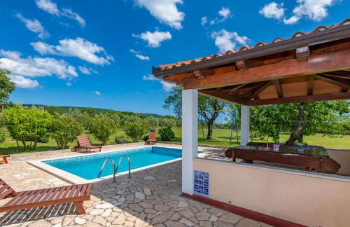 Villa Ana, a tranquil pool villa close to the beach - Foto 8