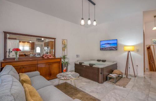 Achilleas Deluxe House-Jacuzzi - BBQ - Foto 8