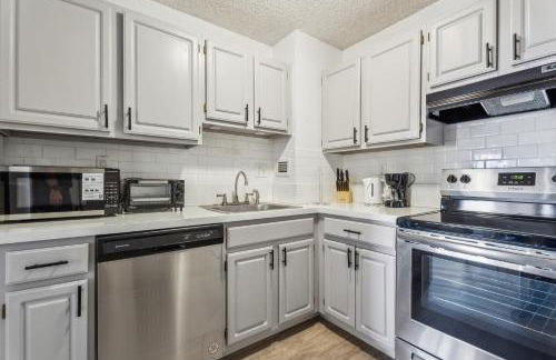 Legacy at Imperial Village 808 I 1 Bed 1 Bath - Foto 4