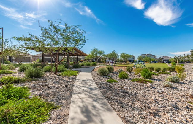 Charming Home in the Desert - Photo 38