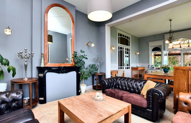 A Beautiful Art Nouveau House With an Enormous Garden - Foto 15