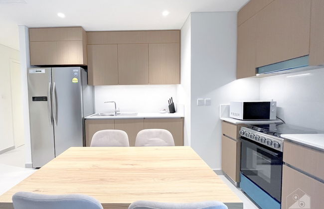 Creek Beach Dubai to Stunning 2B Apt with Balcony in Dubai Creek Harbour - Photo 12