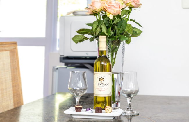 Bleu Cobalt Cottage - Photo 10