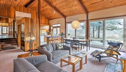 Stylish Wellfleet Home with Patio on 2 Private Acres - Foto 2