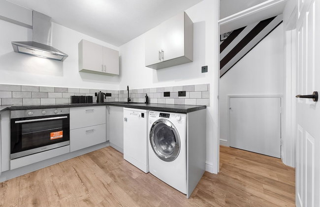 2BR Flat, Free Parking, Close to Airport & Centre - Foto 61