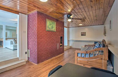 Possum Kingdom Lakefront Home with Patio and Dock! - Foto 11