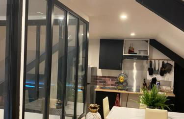 Appartement Atypique- Esprit Atelier Loft - parking privé - Wifi - vidéo - Foto 4