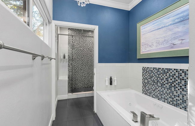 Pelican Retreat by Avantstay 5 Mins TO Beach Pet Friendly w/ Pool & Bbq! - Foto 25