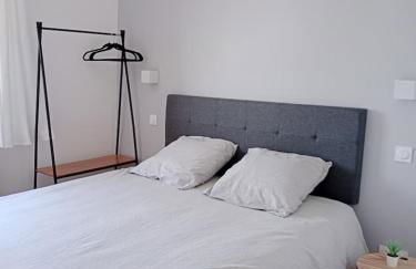 Le Pérouges 3ch proche toutes commodités - Foto 8