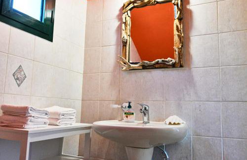 Pavlos' cottage with beach view - Foto 7