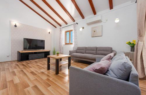 New! Holiday Home Tina with pool - Foto 24