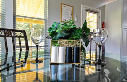 Lilburn Gateway with Game Loft, Fire Pit, Stone Mountain - Foto 28