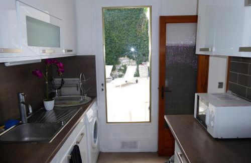 Villa d'architecte vue port à 2 pas de la plage - Photo 13