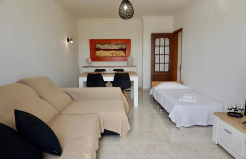 Sunny Apartment in Alvor - Balcony, Sunset, dishwasher, AC & Wi-Fi - Foto 9